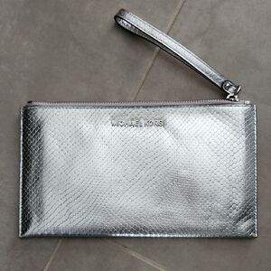 Michael Kors Metallic Silver Snakeskin Embossed Metallic Wristlet Clutch EUC